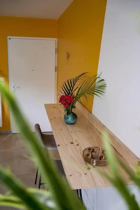 Appartement 2 Chambres, Avec Jardin, Grande Terrasse, Barbecue, 8 Min Du Centre Ville فورت-دو-فرانس شقة